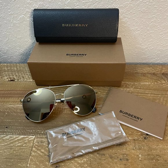 Burberry Accessories - Burberry Polarized Steele Sunglasses Authentic